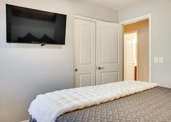 Holiday home 2 Mi To Stadium! Snowbird Haven W/ Pool *